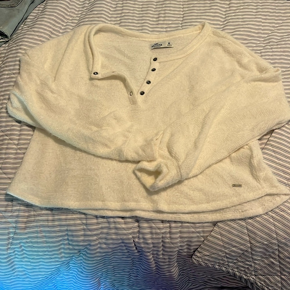 hollister size M soft cream henley sweater